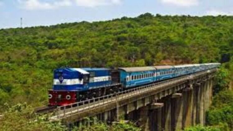 മണ്‍സൂണ്‍: കൊങ്കണ്‍ വഴിയുള്ള ട്രെയിനുകളുടെ സമയത്തില്‍ മാറ്റം, പുതിയ സമയക്രമം അറിയാം