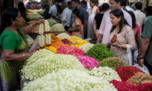 ഓണക്കാലത്തെ പൂക്കച്ചവടത്തിൽ മുല്ലപ്പൂവും മറ്റ് പൂക്കളും
